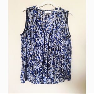 ☀️ Calvin Klein Patterned V-Neck Top | Size M